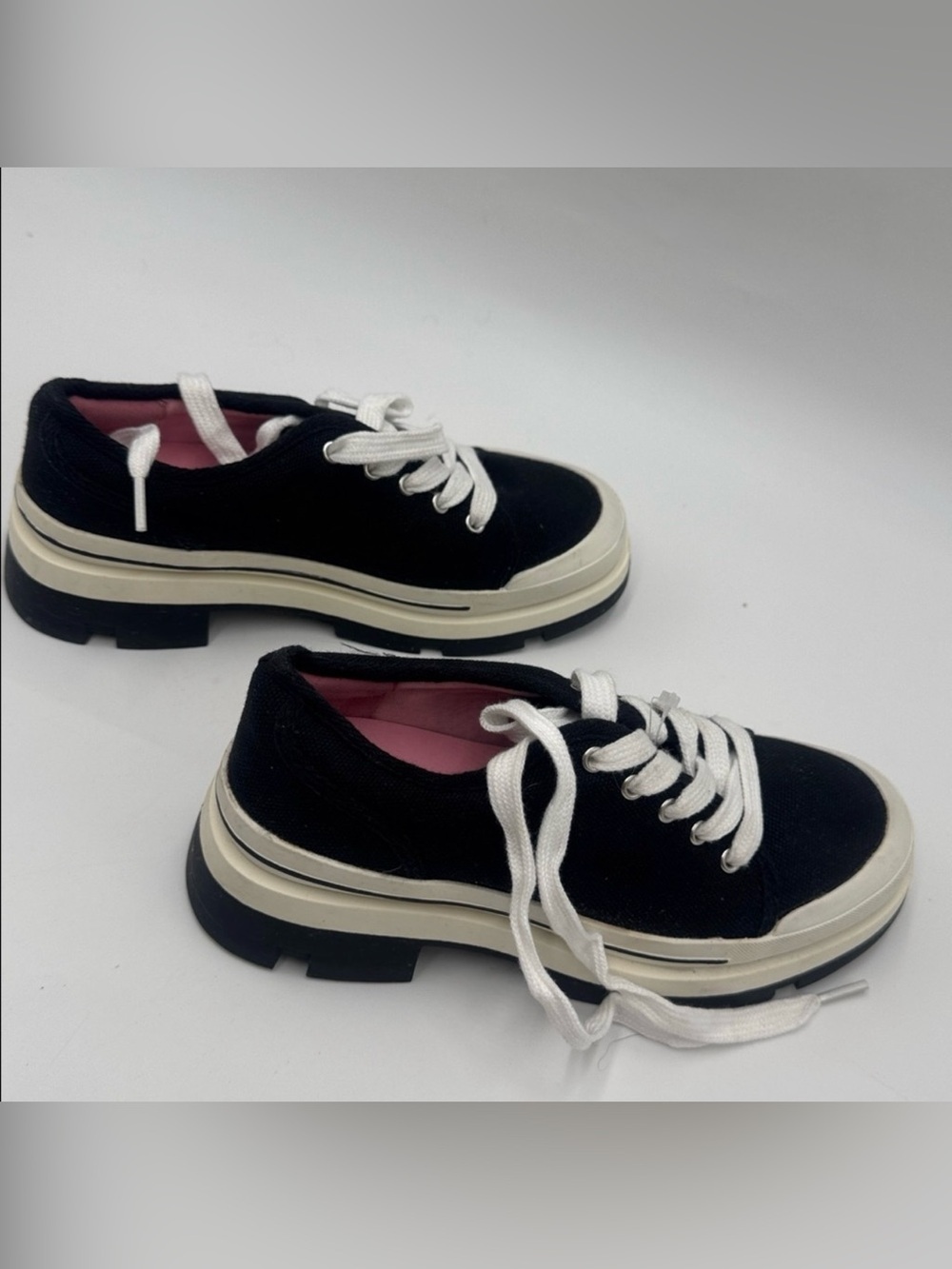 Steve Madden Girls Shoes Kitsch Platform Size 2
Color White/black - Picture 7 of 13
